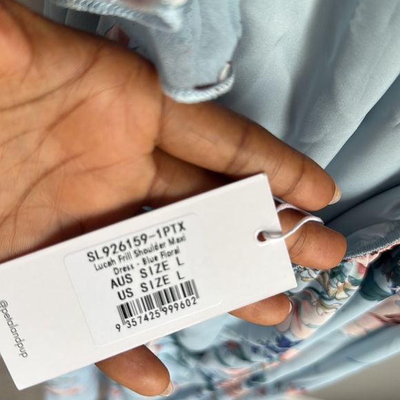 NEW Petal and Pup Women's Lucah Frill Shoulder Maxi Dress Large - Picture 8 of 13